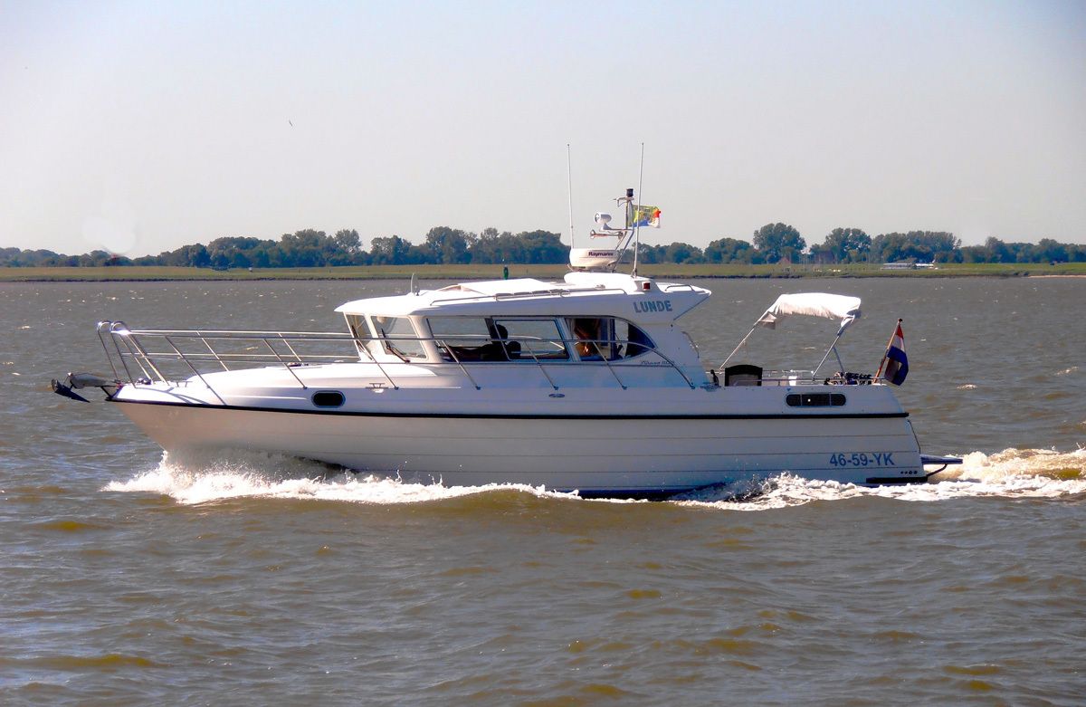 Viknes 1030 motorboot | White Whale Yachtbrokers